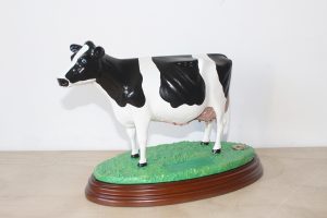 vacas de resina para trofeos